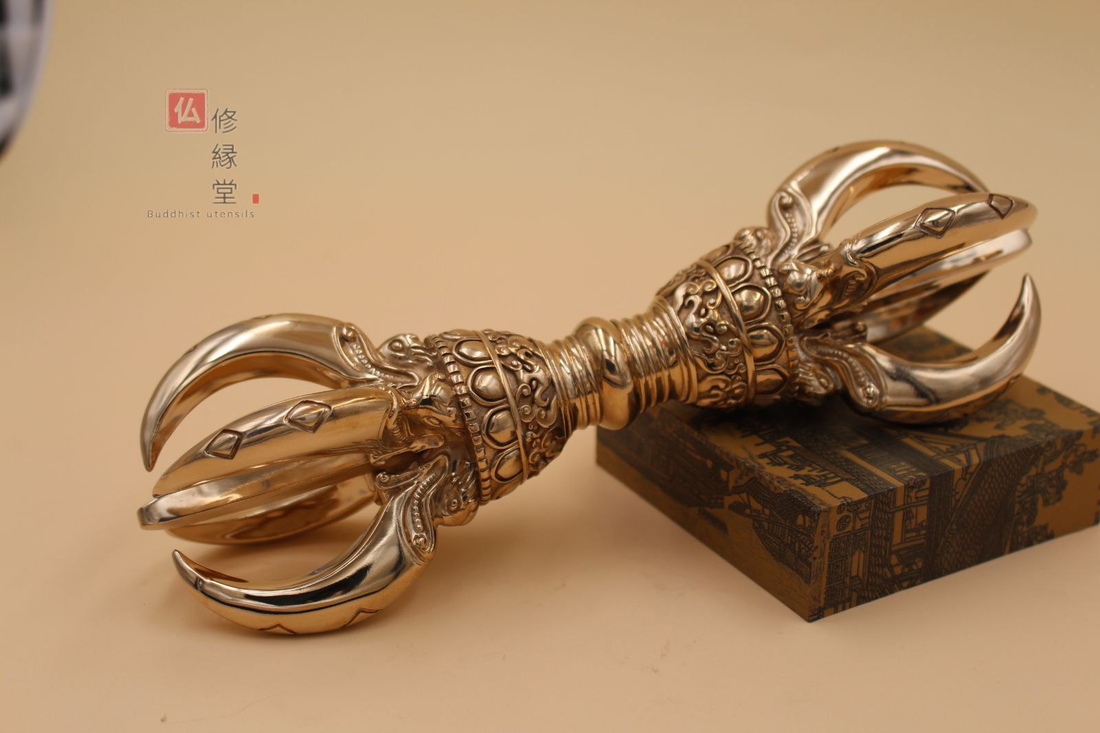 修縁堂】 密教法器 宋式五鈷金剛杵 仏教法具 真鍮製 vajra 23CM