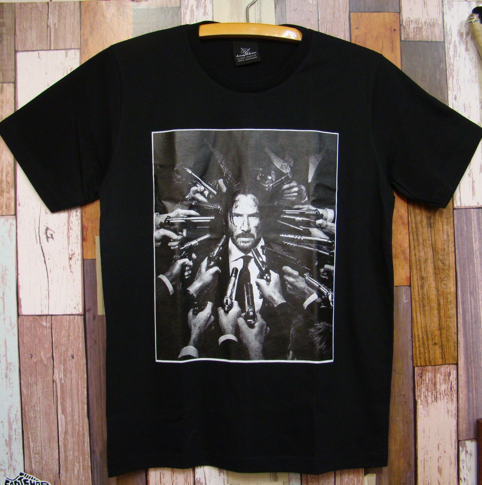 黒☆新品ジョン・ウィック【John Wick】銃☆プリントＴシャツ☆KRAFT