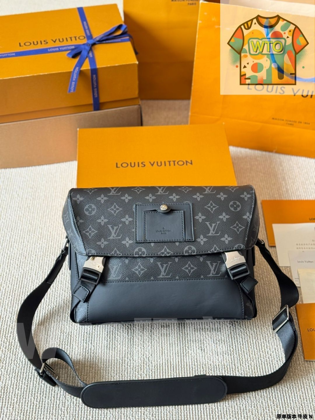 今日WTO】Louis Vuitton Voyager Messenger Bag - ルイ