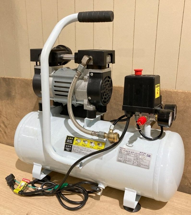 エアコンプレッサー13L オイルレス　ジャンク 高儀 EARTH MAN 静音オイルレス エアーコンプレッサー 13L ACP-13B