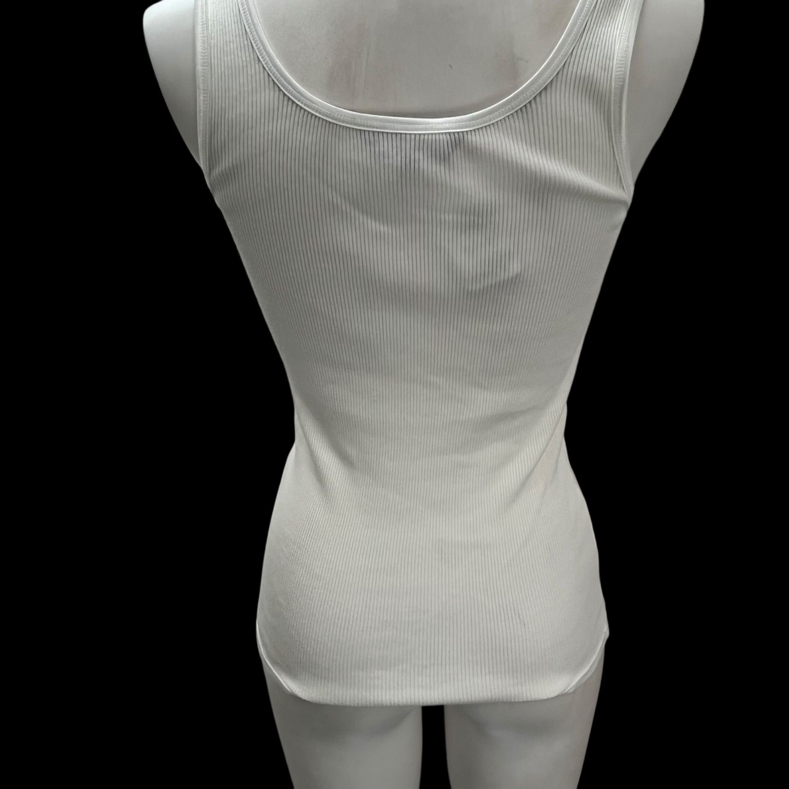 BURBERRY　タンクトップ　160 A 美品 美品】Burberryノースリーブ タンクトップ 女の子 160 美品 バーバリー