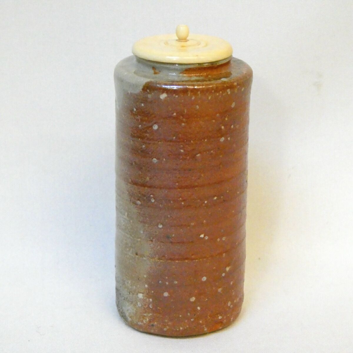 逢絢亭】茶道具 蓋置 京焼 浅黄交趾 水玉透し 永楽即全 共箱入り