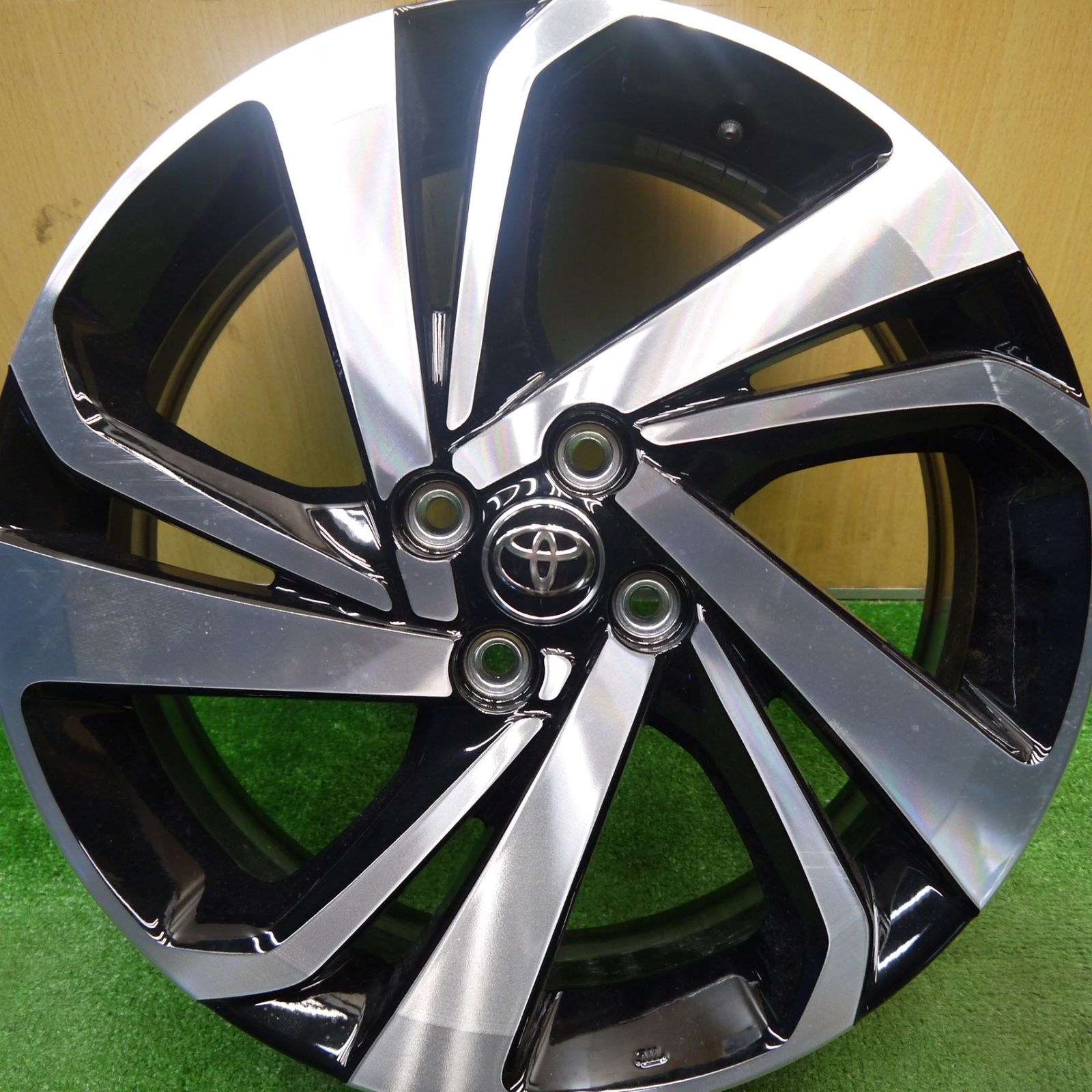 新車外し 1本 トヨタ ライズ Zグレード 純正 ホイール 17インチ A200A A202A A210A 17×6J PCD100|4H 5031416Hホ