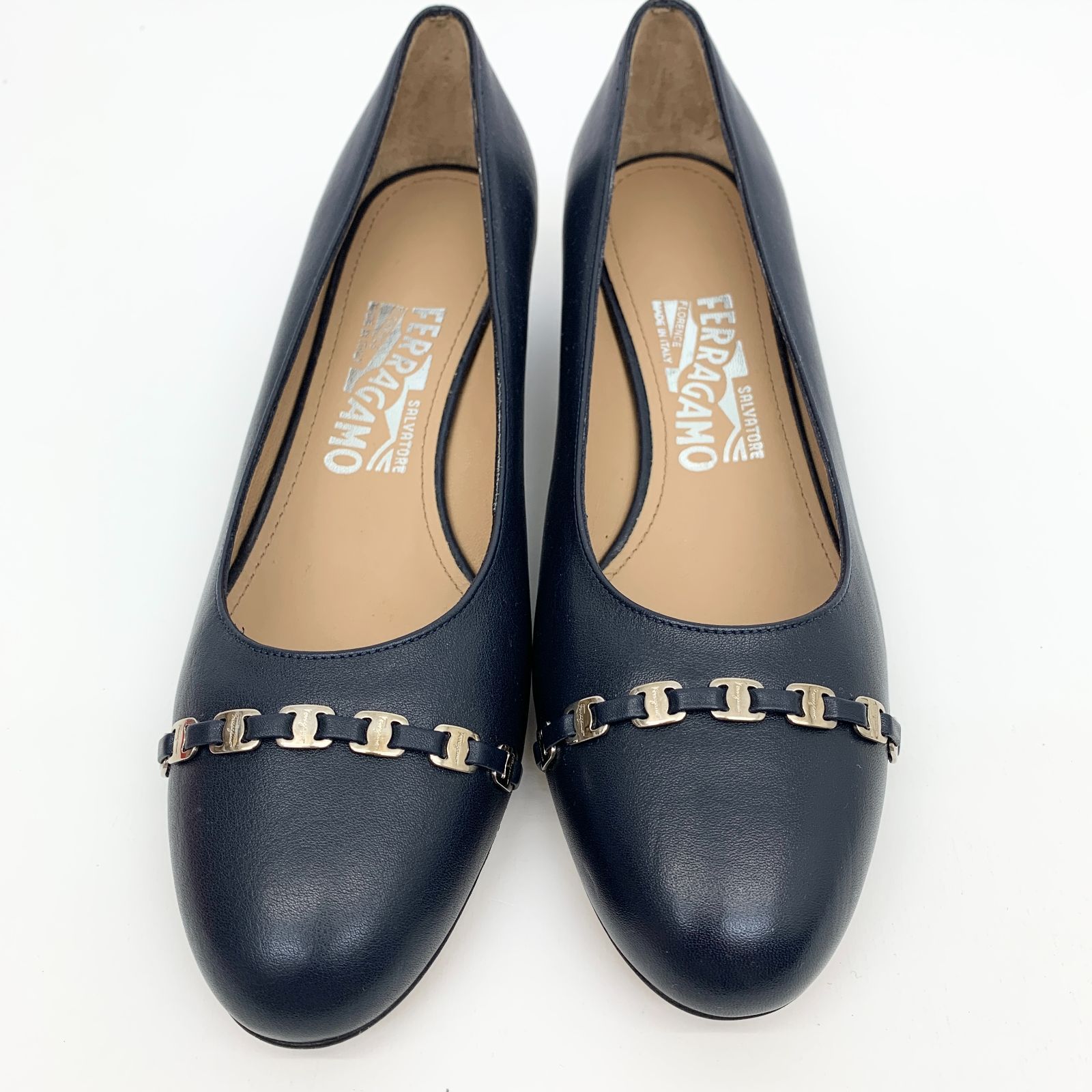 Salvatore Ferragamo Siena ネイビー 6 1/2 C Salvatore Ferragamo Siena ネイビー 6 1/2 C