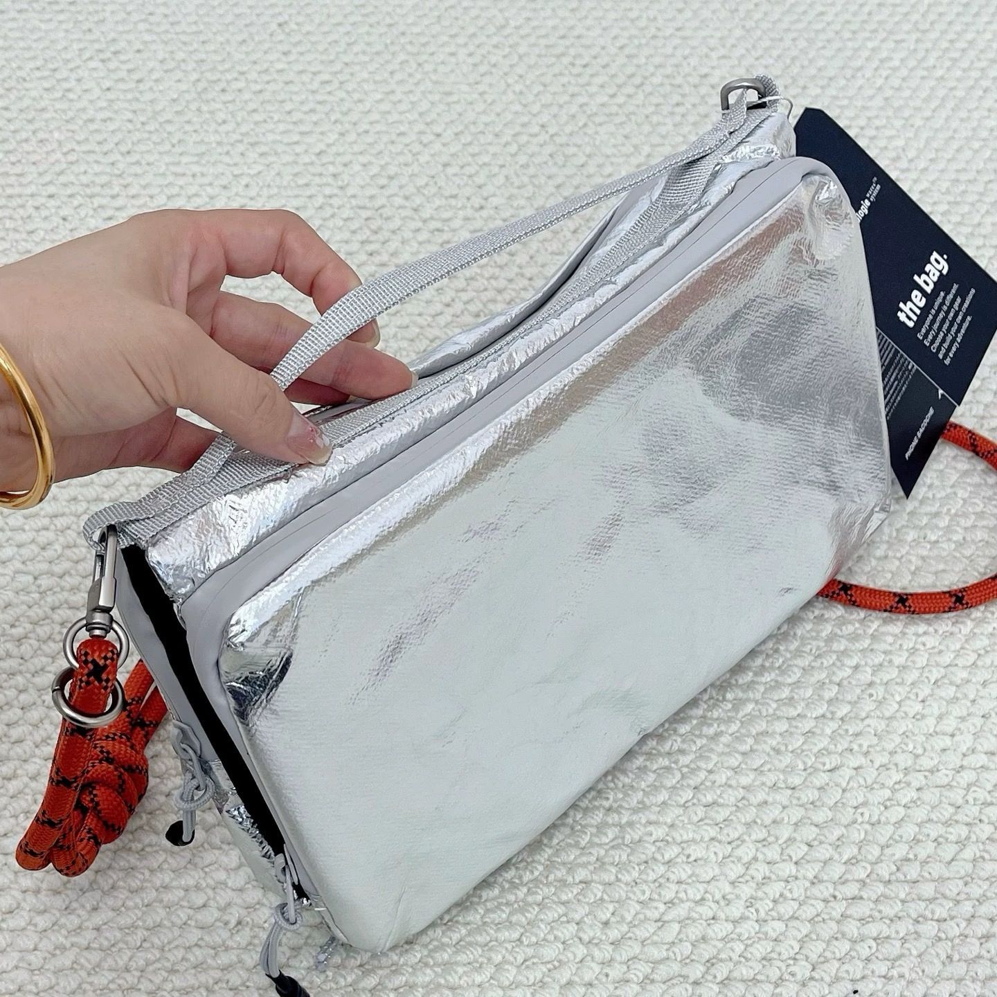 新品 topologie トポロジー ショルダーバッグ 大容量 シルバー 新品 topologie トポロジー ショルダーバッグ 大容量 シルバー