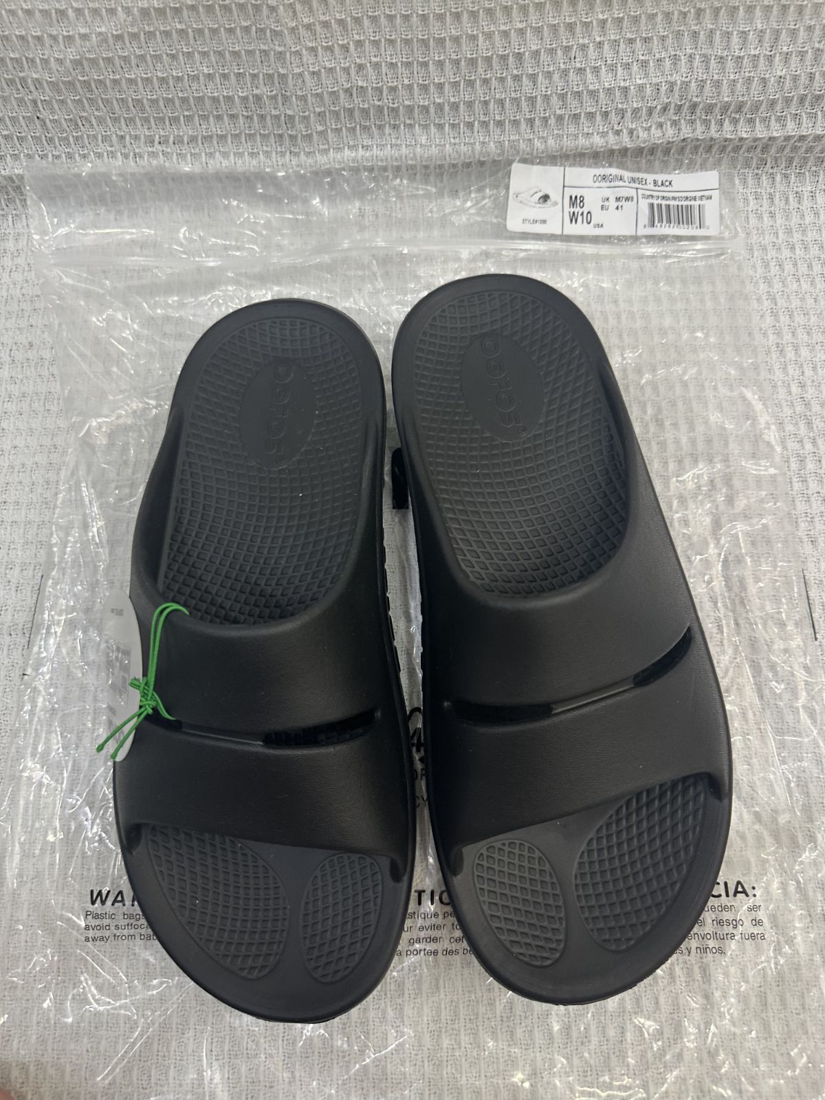 ☆1-2日で発送☆新品 未使用 OOFOS ウーフォスOoahh （ブラック