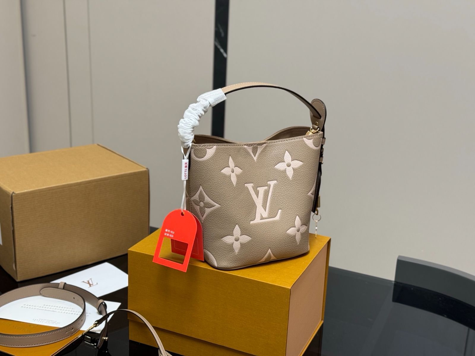 【Louis Vuitton】 レア バケットLV バケーション バケット・LV バケーション その他キャンバス｜ルイ・ヴィトン