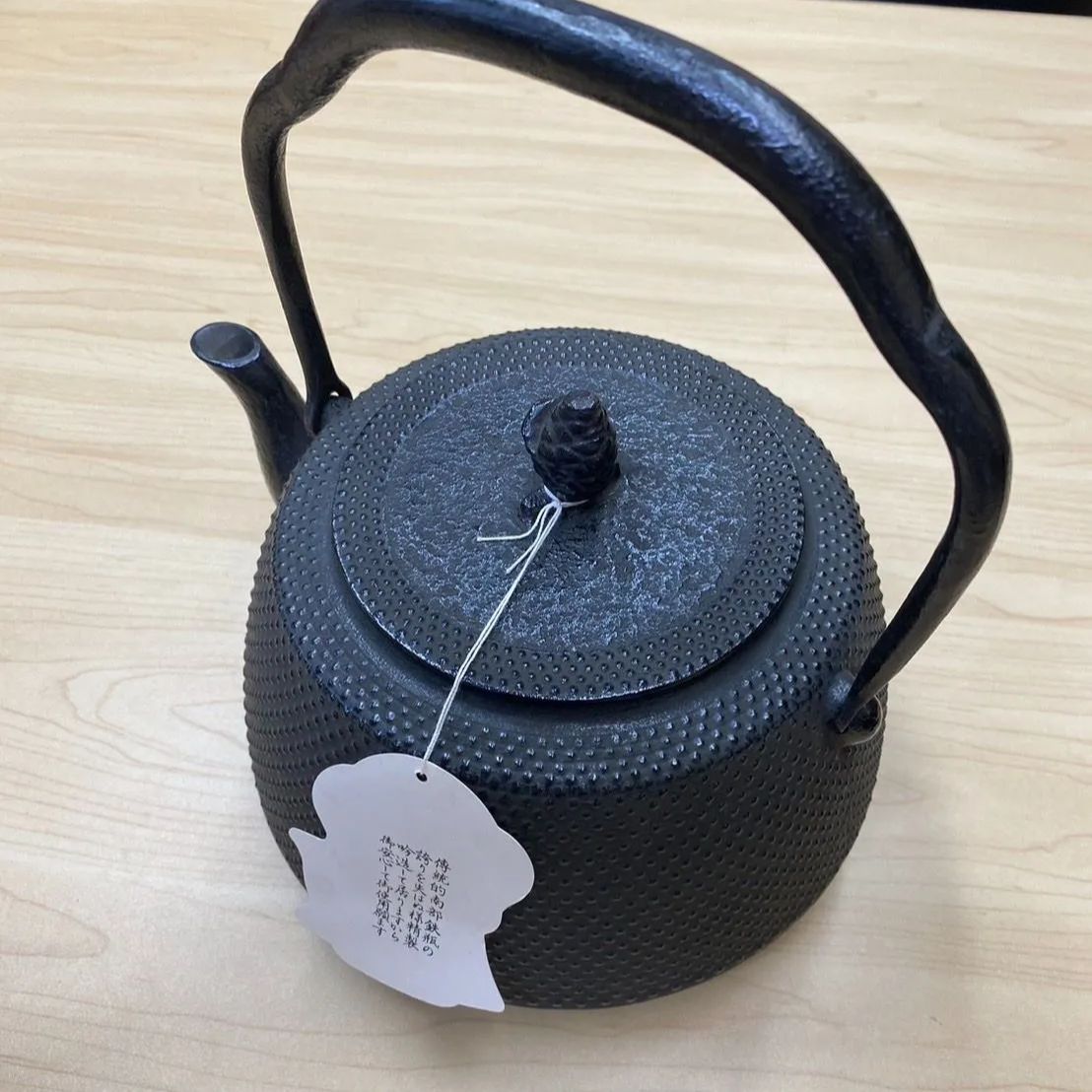 【25％OFF】 鉄瓶 1100ML 老鉄瓶 お茶の道具 ティーポット 手作り 鉄びん 鉄瓶