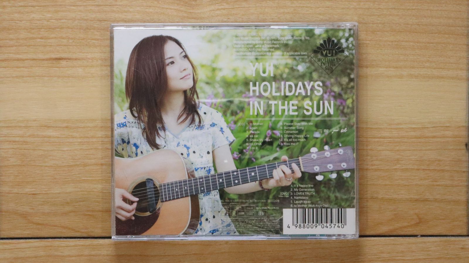 国内盤CD☆ユイ/YUI□ HOLIDAYS IN THE SUN【初回生産限定盤】CD