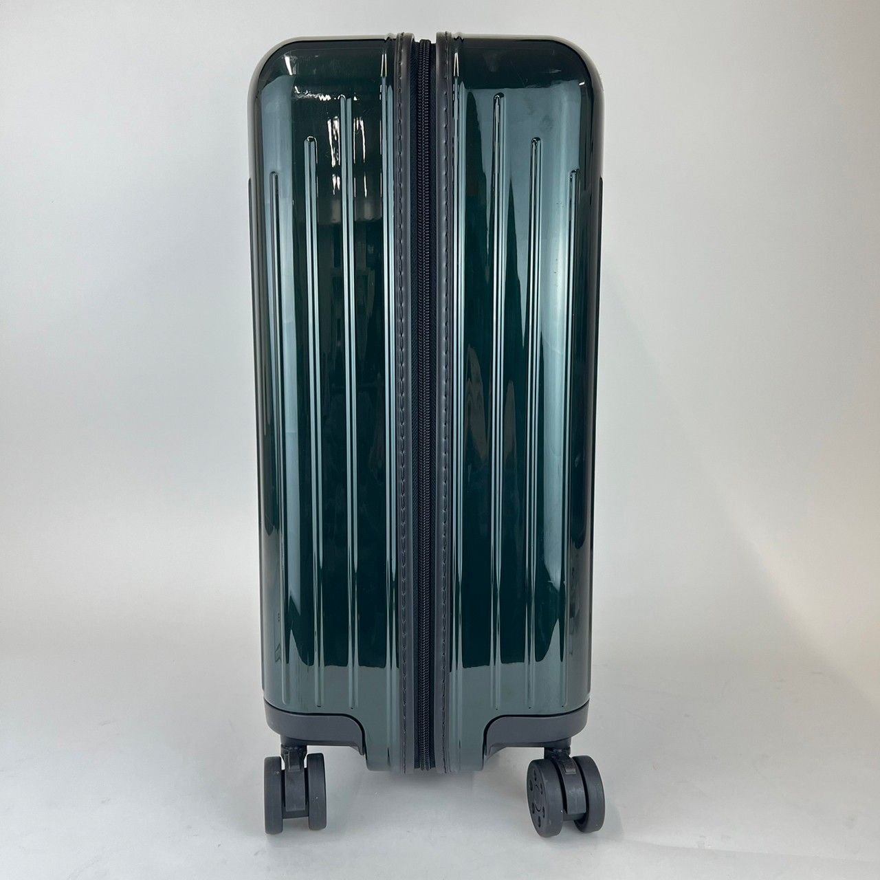 RIMOWA リモワ Essential Lite Cabin エッセンシャルライトキャビン