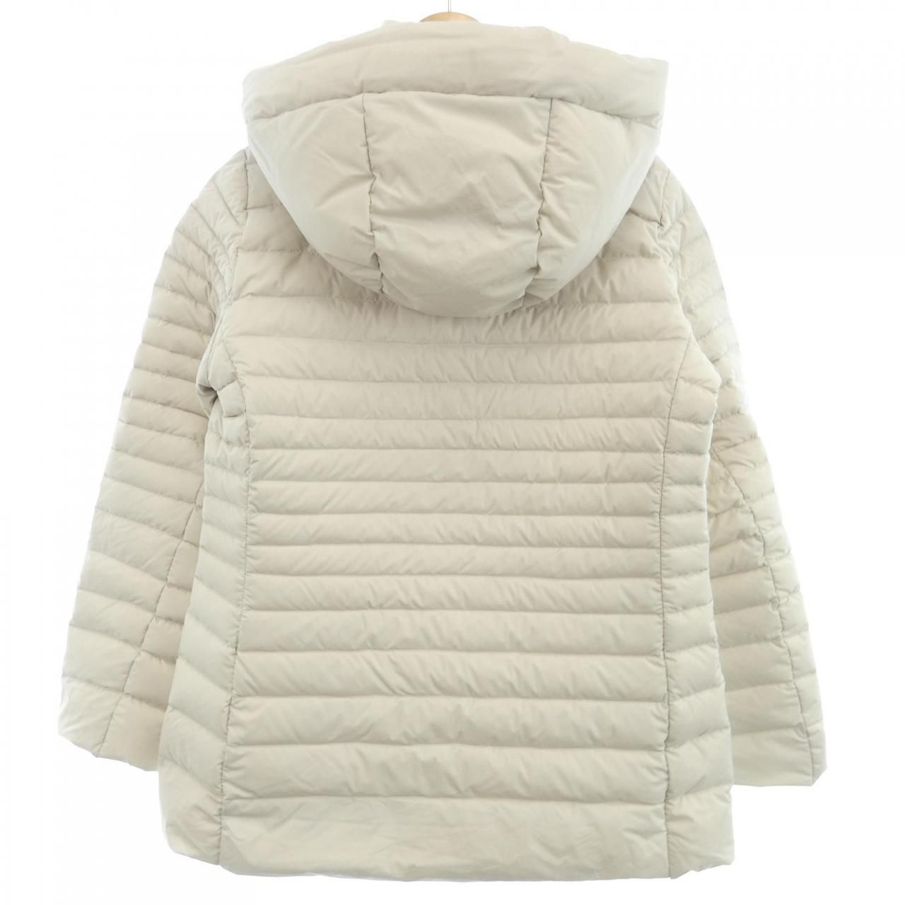 ダウンジャケット