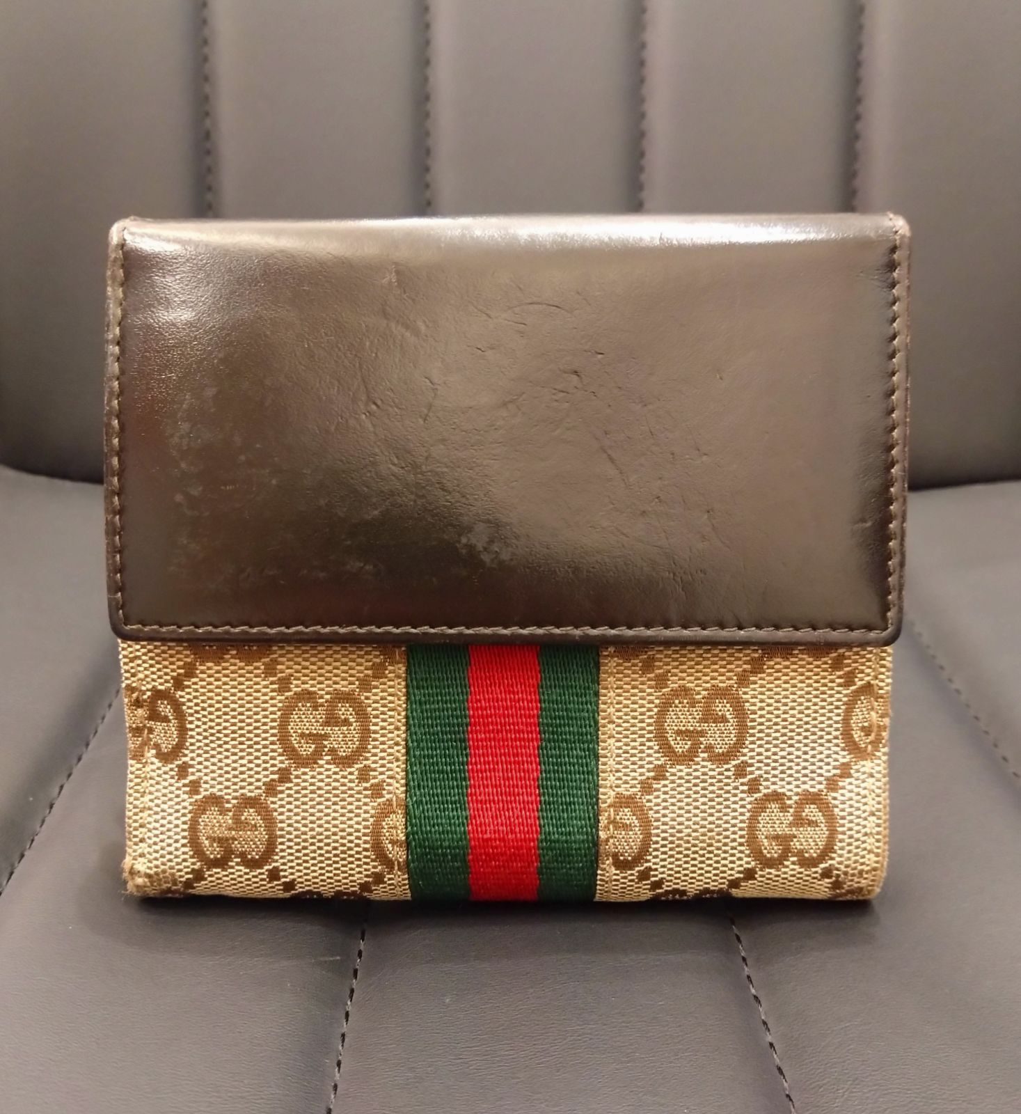 GUCCI グッチ　二つ折り財布　GG柄　シェリーライン　PVC レザー グッチ GUCCI GG柄 シェリーライン ネイビー GGキャンバス