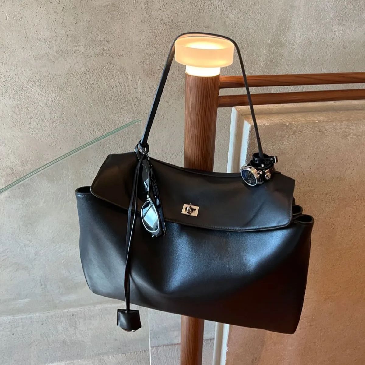 balenciaga 新品未使用 ショルダーバッグハンドバッグショルダーバッグ 