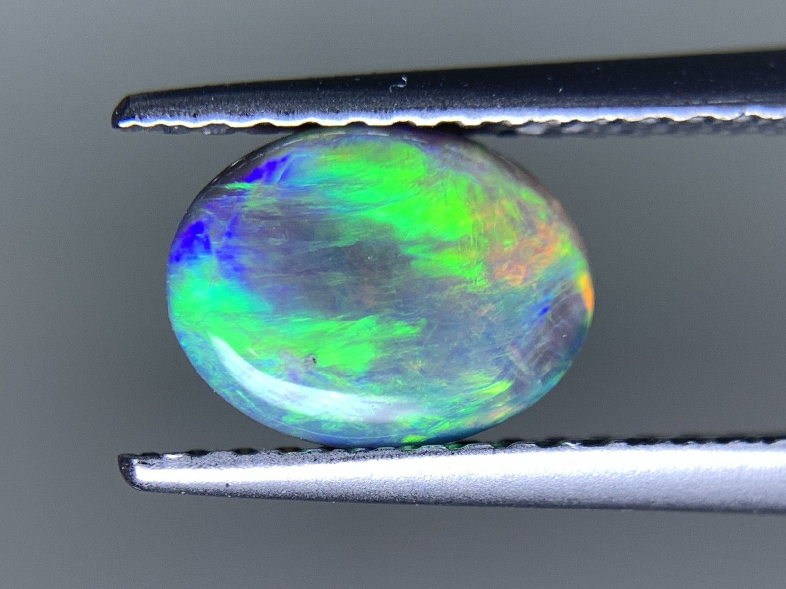 ブラックオパール 1.701ct 宝石ソーティング付き 9.3×8.2×3.3 ルース