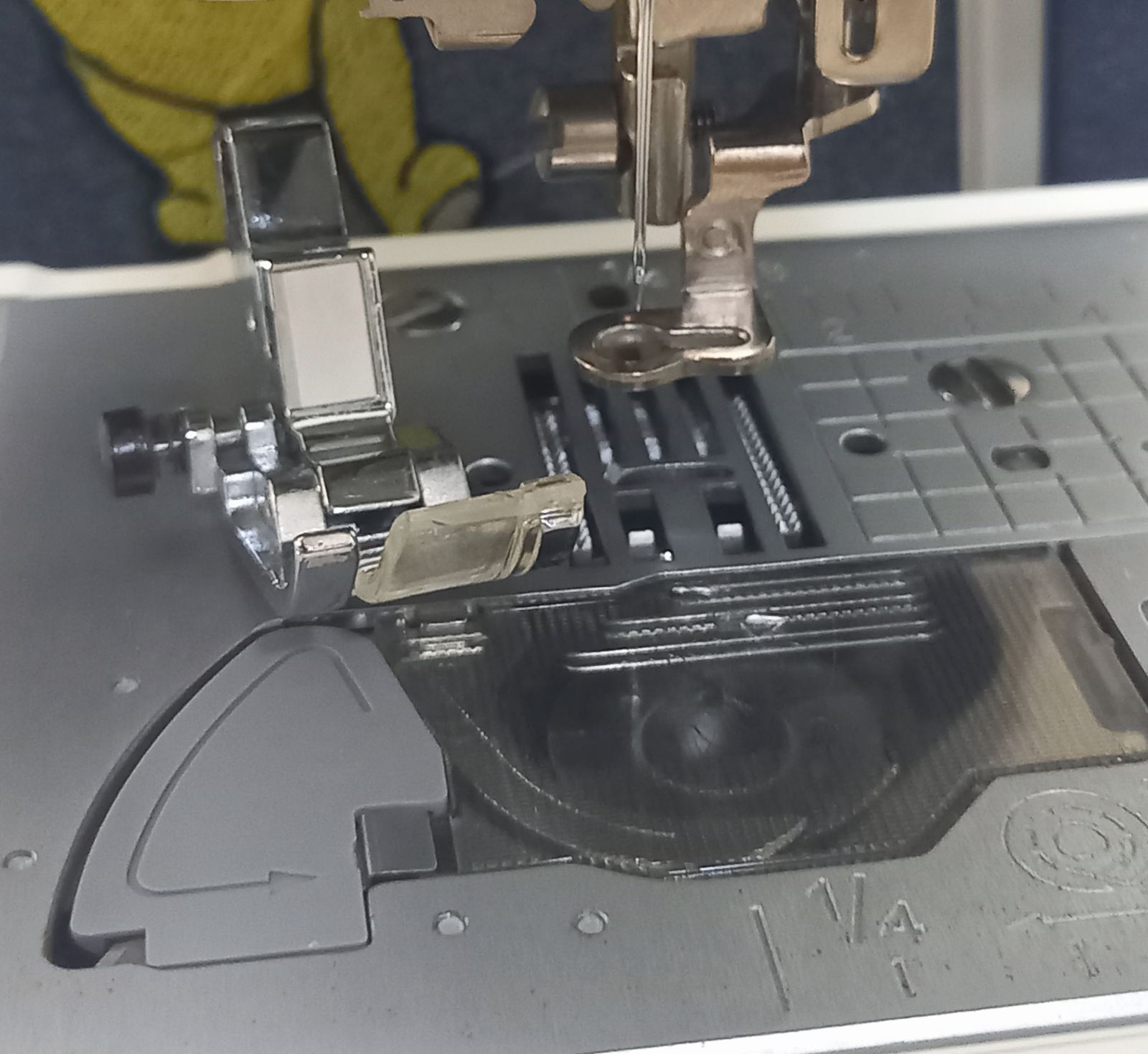 CPU刺しゅうミシン