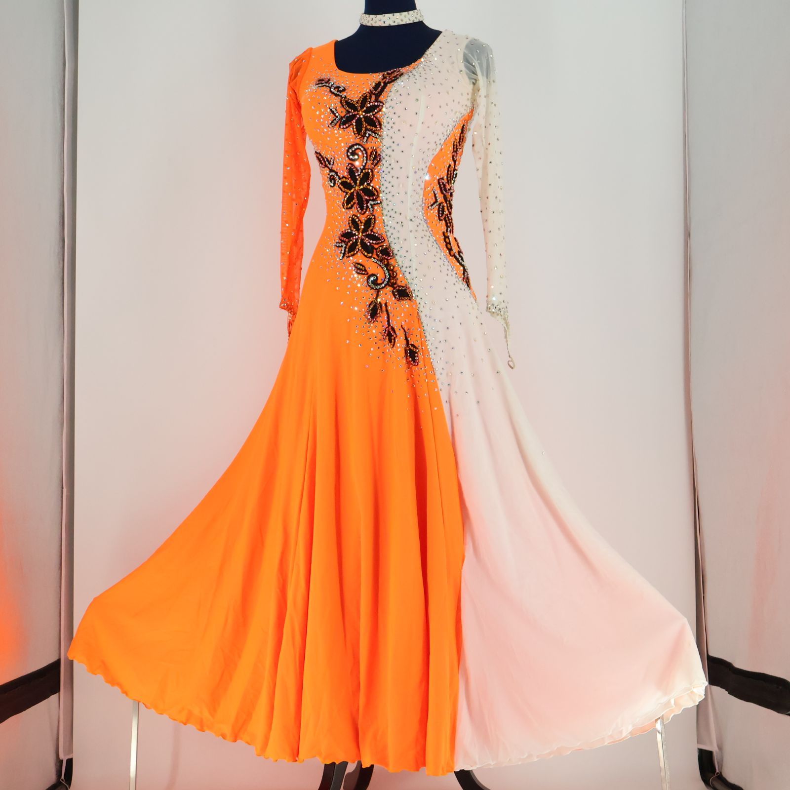 オレンジ色社交ダンスドレス 試着・レンタル・購入】社交ダンスドレス オレンジ×黒 MLサイズ