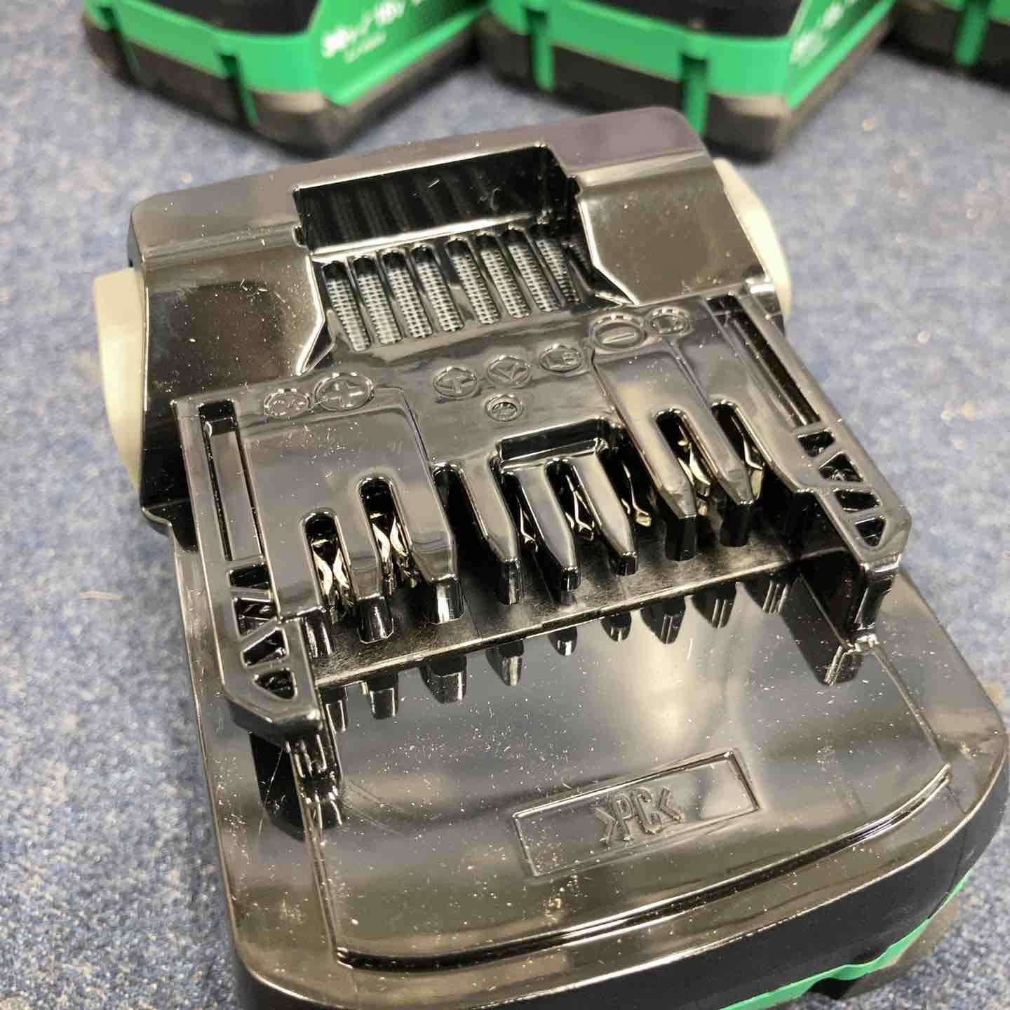 94382889_6