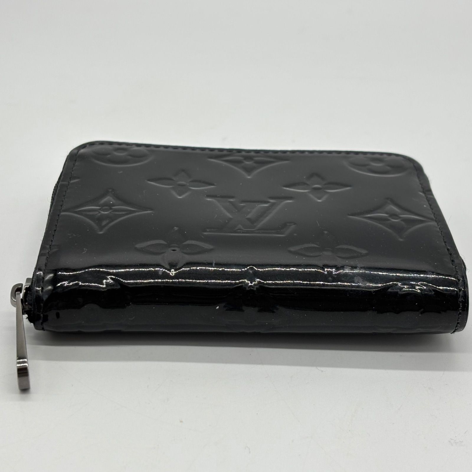 極美品】Louis Vuitton ジッピーコンパース ブラック ヴェルニ