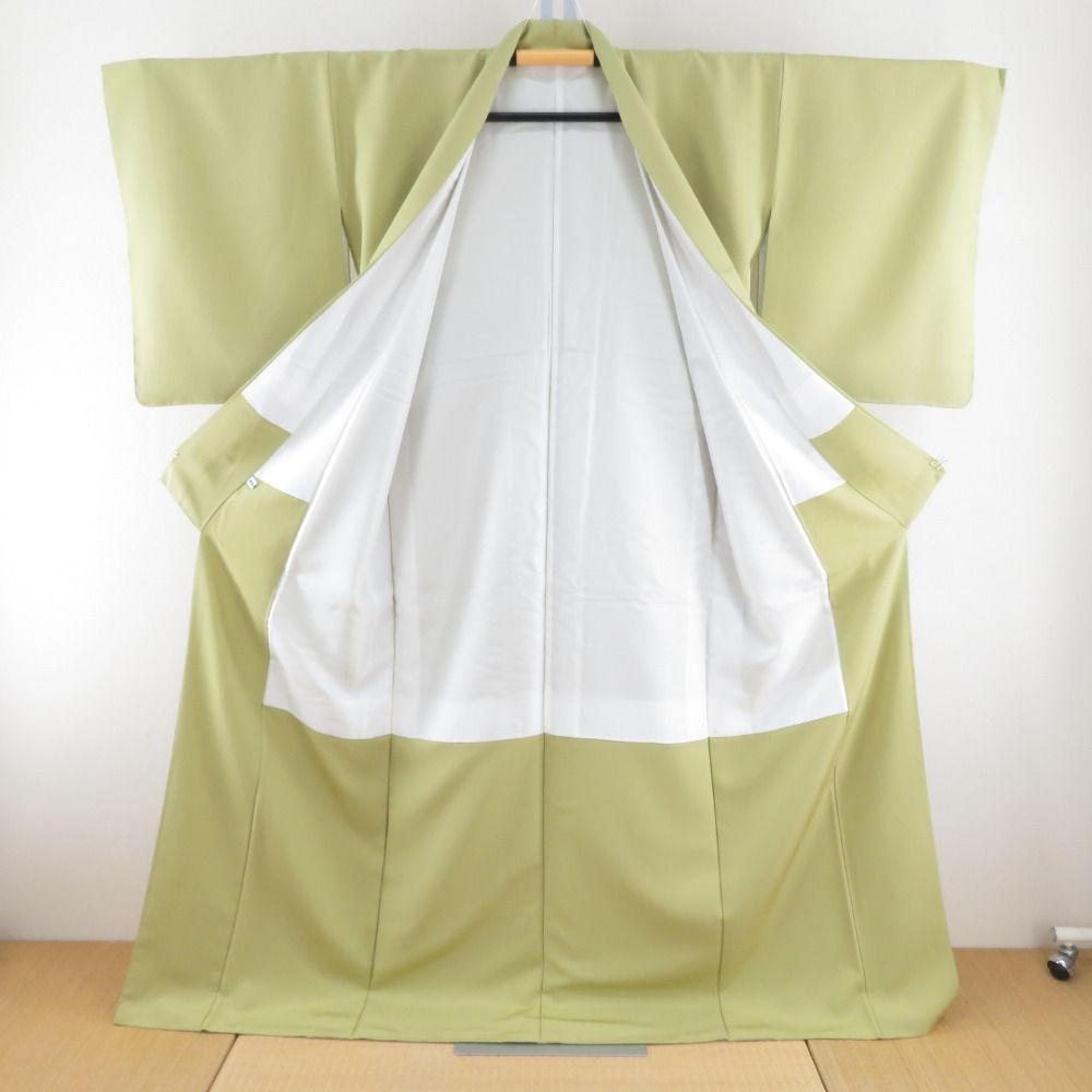 色無地 色は華 色無地きものの園 袷 黄緑色 一つ紋 五三桐紋 広衿 余り布付き パールトーン加工入り 正絹 仕立て上がり 身丈167.5cm