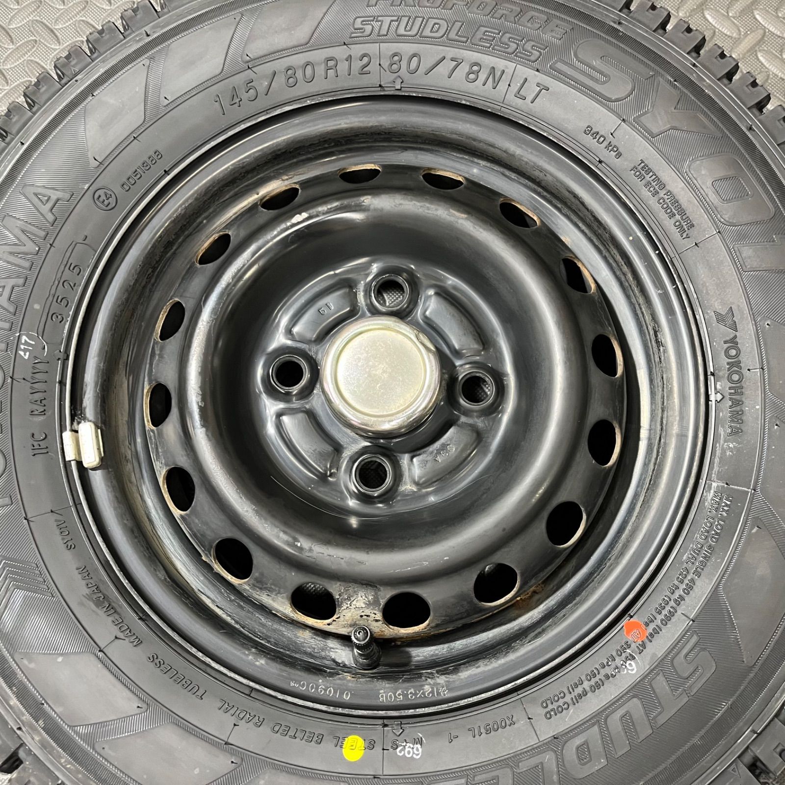 25年製 タイヤ 145 80R12 80 78N LT ヨコハマ SY01V ホンダ アクティ スタッドレスタイヤ 冬タイヤ 1086P