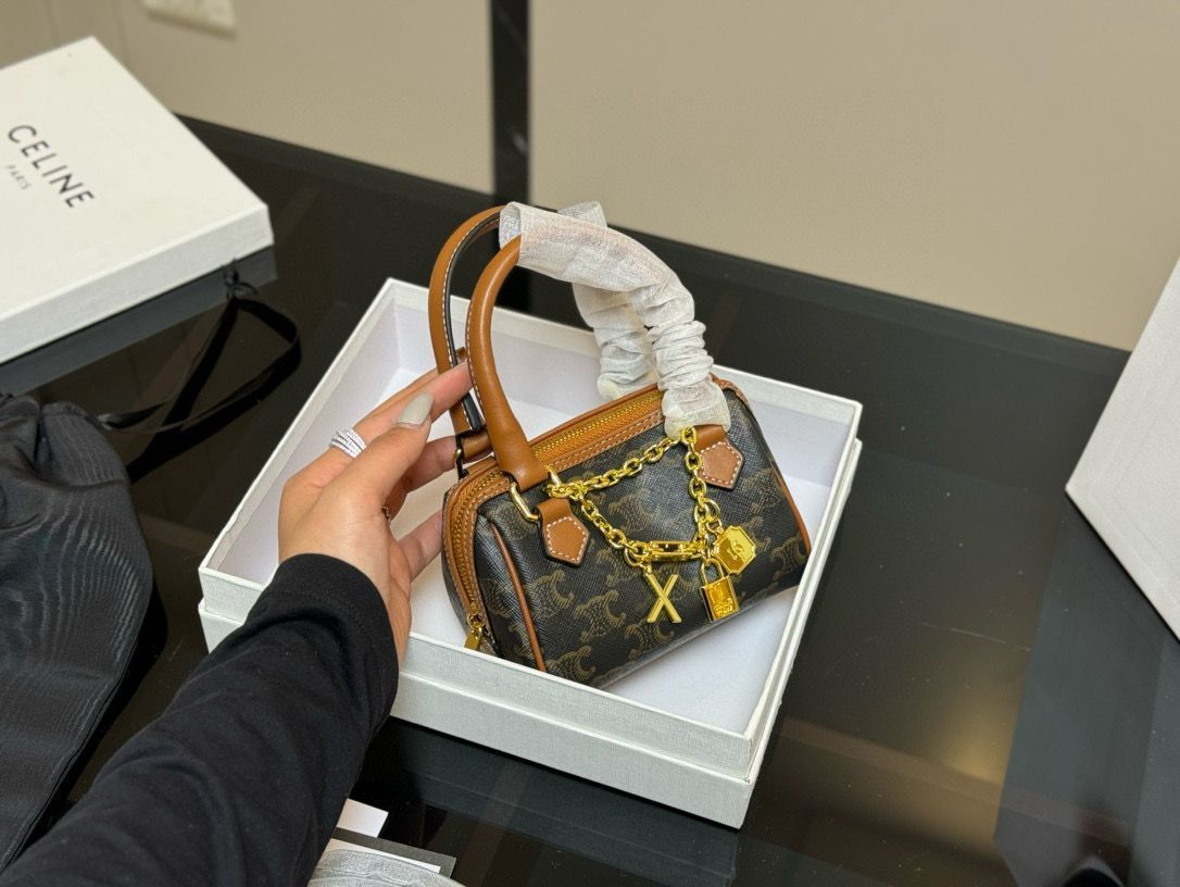 セリーヌバッグ Amazon | [セリーヌ] バッグ ショルダー スモール カバ ヴァー