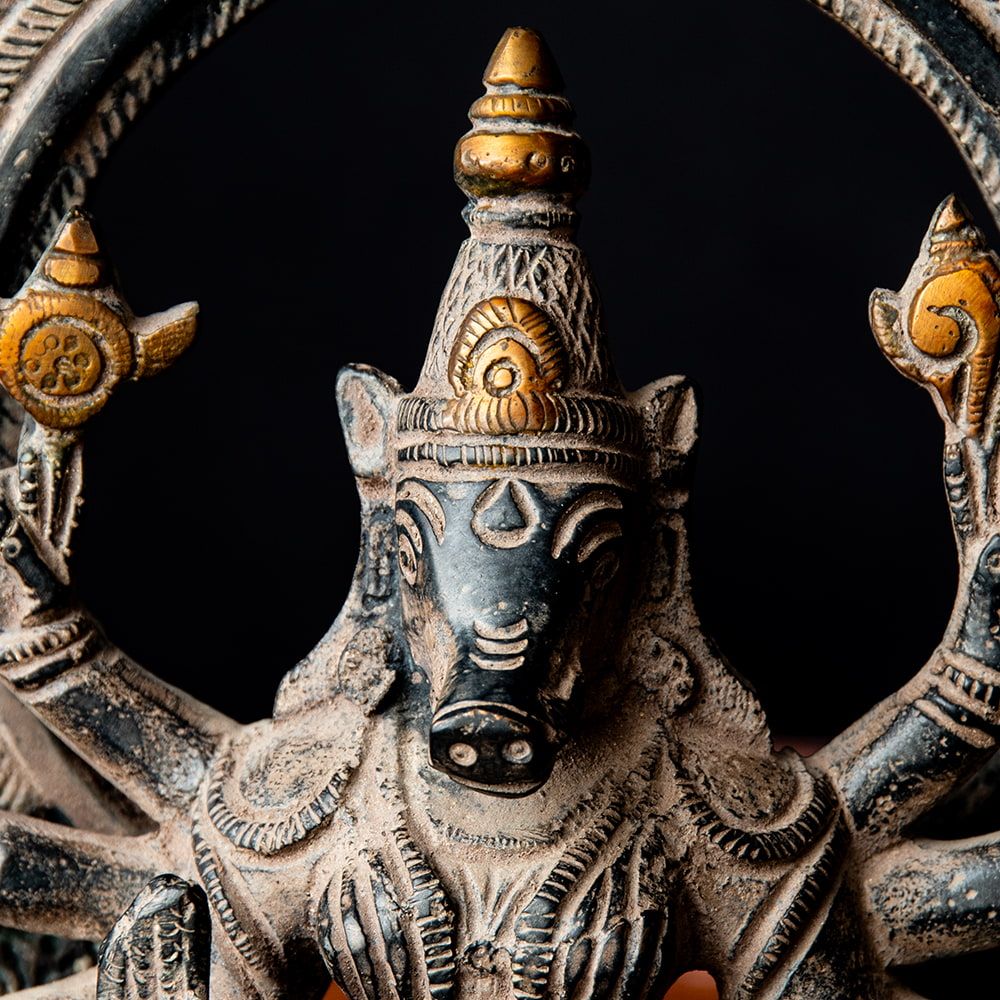 ヴァラーヒー神 亥頭妃 半跏像 重厚なブラス製 高さ22cm程度 ナブラトリ ヴァラヒ バラヒ divi
