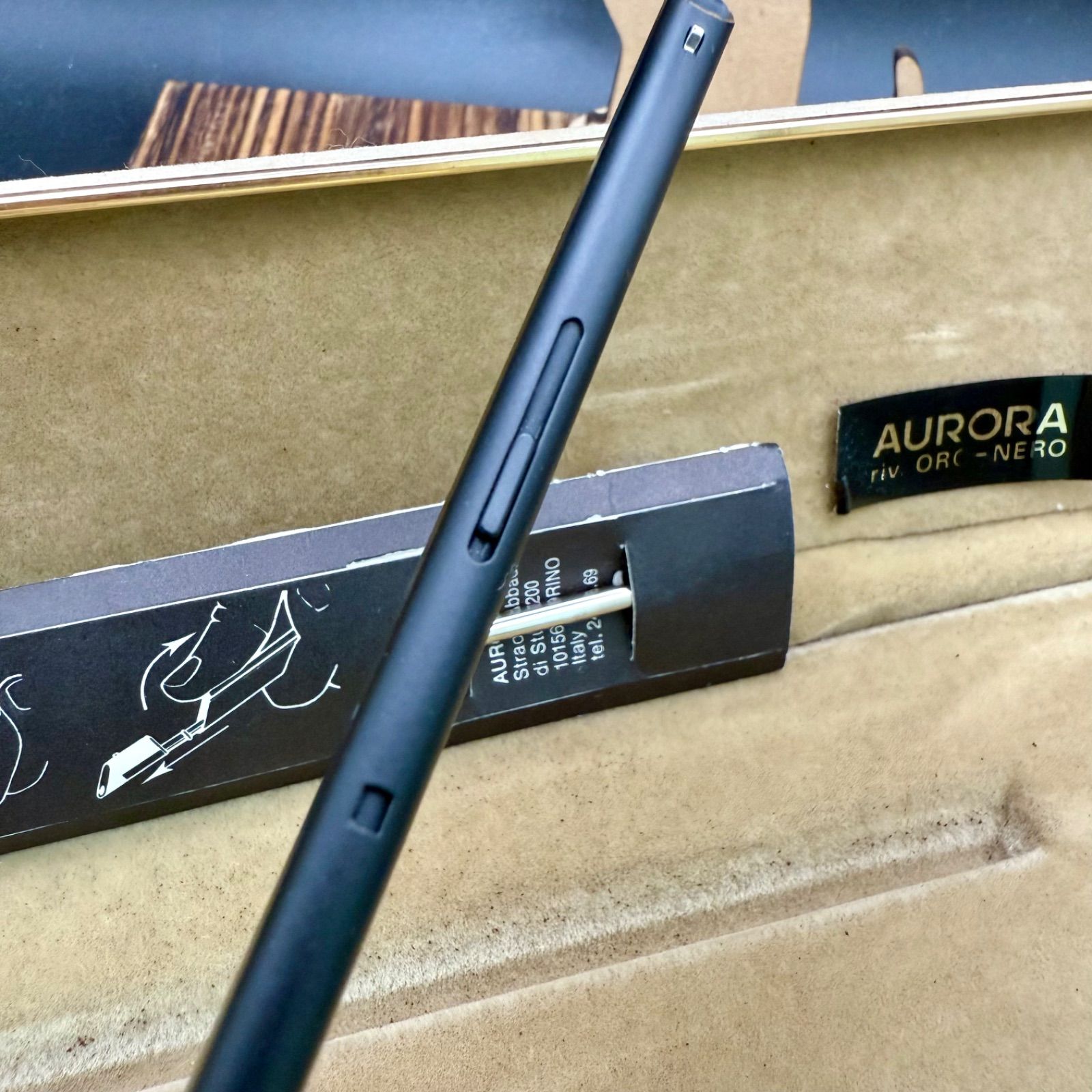 AURORA アウロラ テッシー ブラック 美品　T91 詳細ページ | 万年筆 ボールペンなど高級筆記具の販売・買取