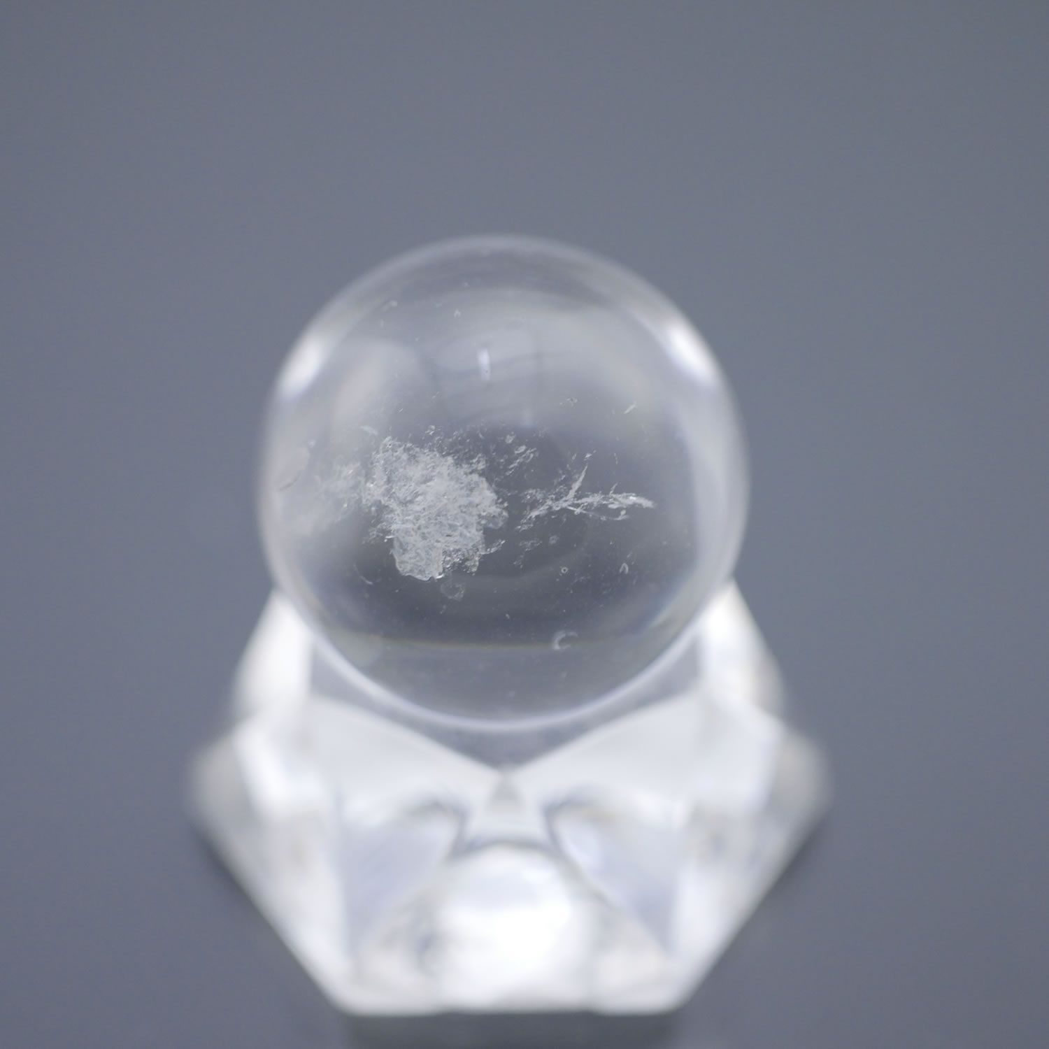 超希少！天然の奇跡◇水入り水晶◇丸玉　約13.2㎜ 楽天市場】虹入り 水晶 丸玉 約41mm 穴なし 天然石