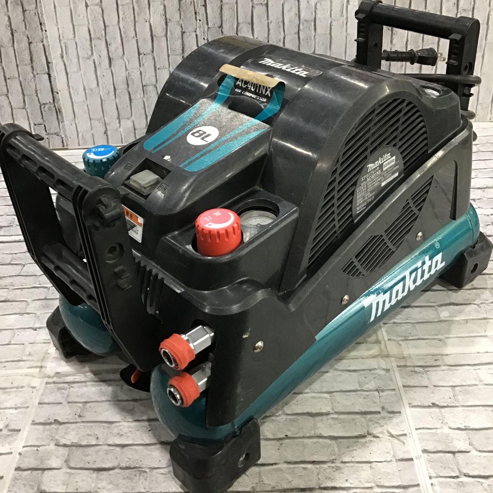 ☆マキタ(makita) 常圧/高圧エアコンプレッサー AC401NXB【川口店】 - メルカリ