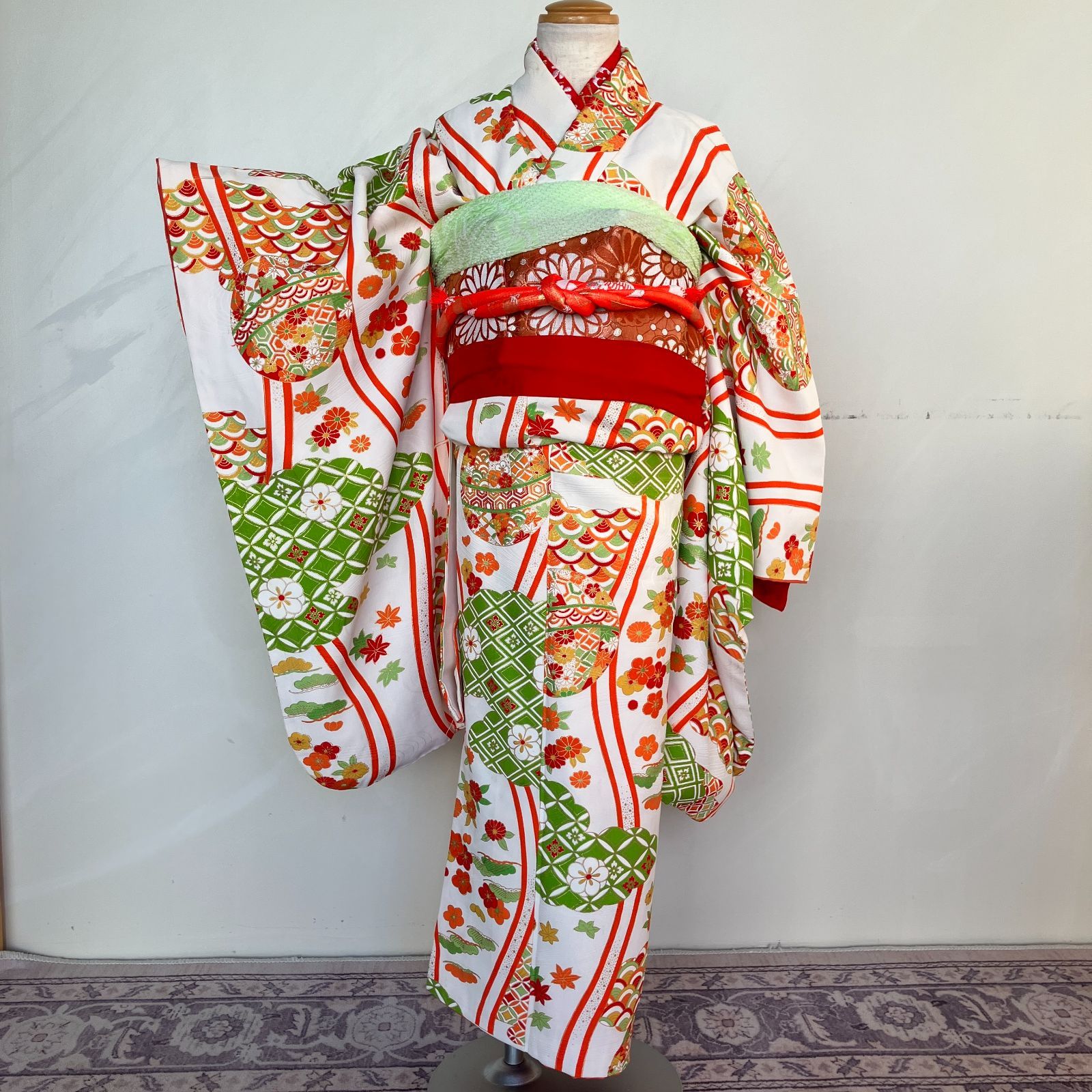 七五三 7歳女の子 着物 四つ身 白 長襦袢 作り帯セット 帯揚げ帯締めしごき付き ビンテージ きもの猫田 T319