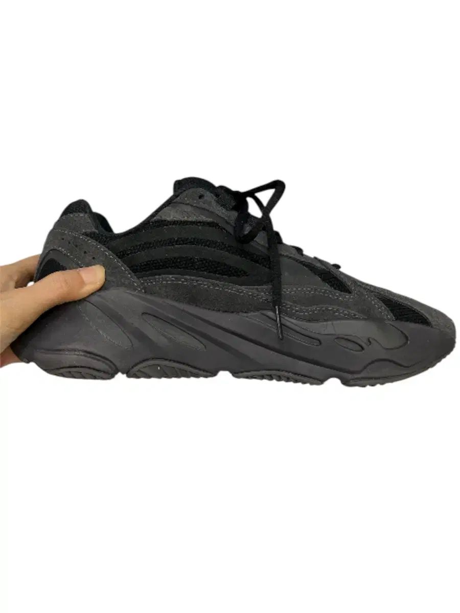 260 adidas アディダス イージーブースト 700 ヴァンター