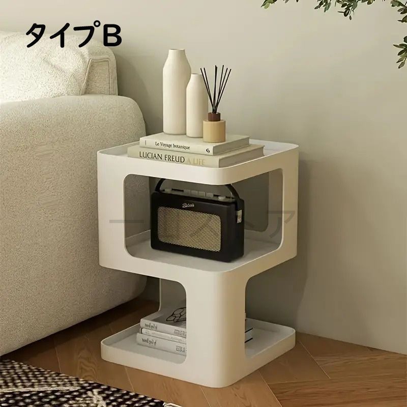 ベッドサイドテーブル