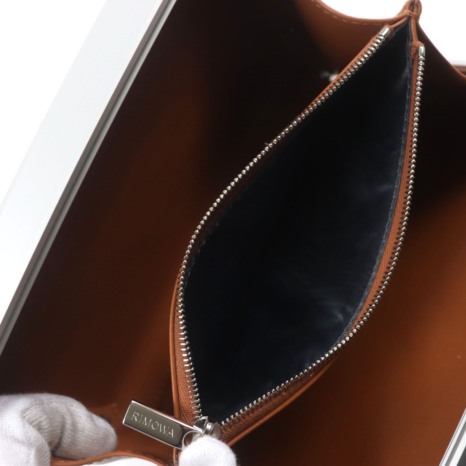 未使用品▽RIMOWA リモワ 2DRCA295YWT-H31E アルミニウム レザー  