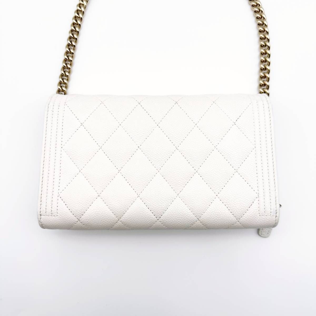 CHANEL シャネル ボーイシャネル マトラッセ キャビアスキン
