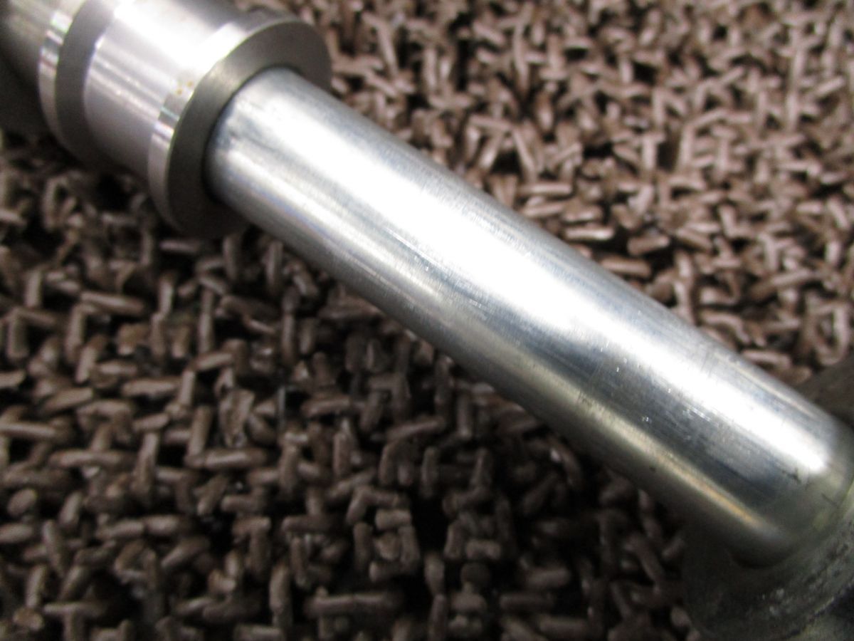 スイングアーム インナー