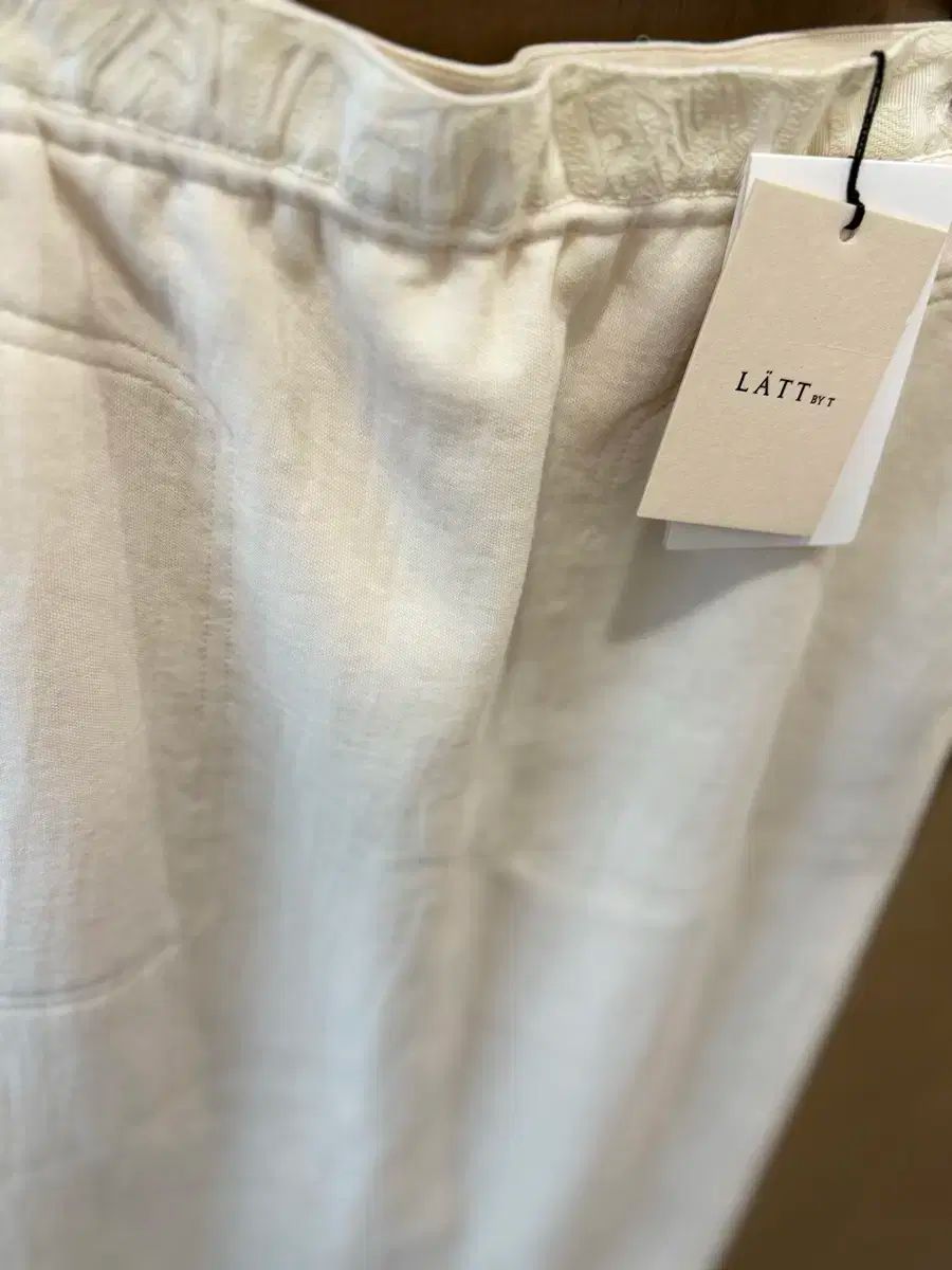 Latt 래트바이티 基本 アイボリー スカート