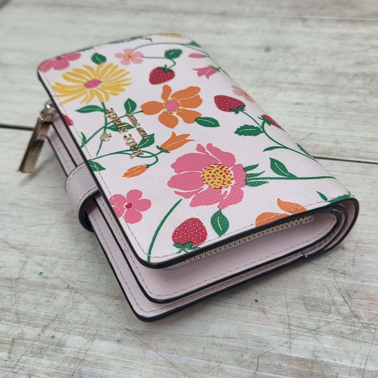 10 S98679 kate spade new york ケイトスペード ストロベリーガーデン
