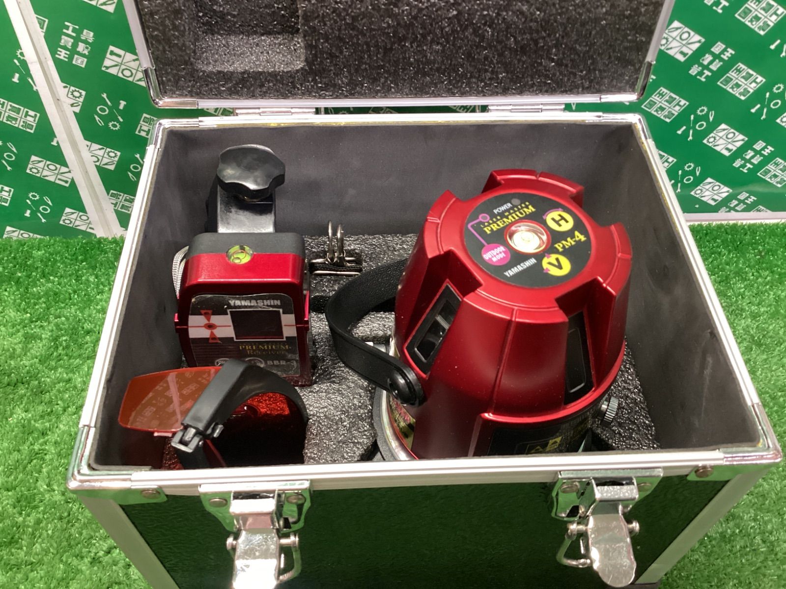 ヤマシン レーザー墨出し器 レーザーマスター PM-4 ITNDHF4NMP34