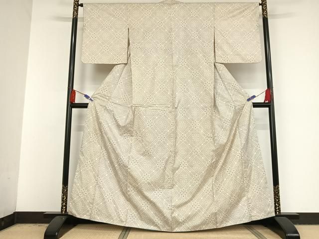 平和屋着物●本場大島紬　白大島　花菱文　高島屋扱い　正絹　逸品　AAAV9117np 平和屋着物○本場大島紬 白大島 花菱文 高島屋扱い 正絹 逸品