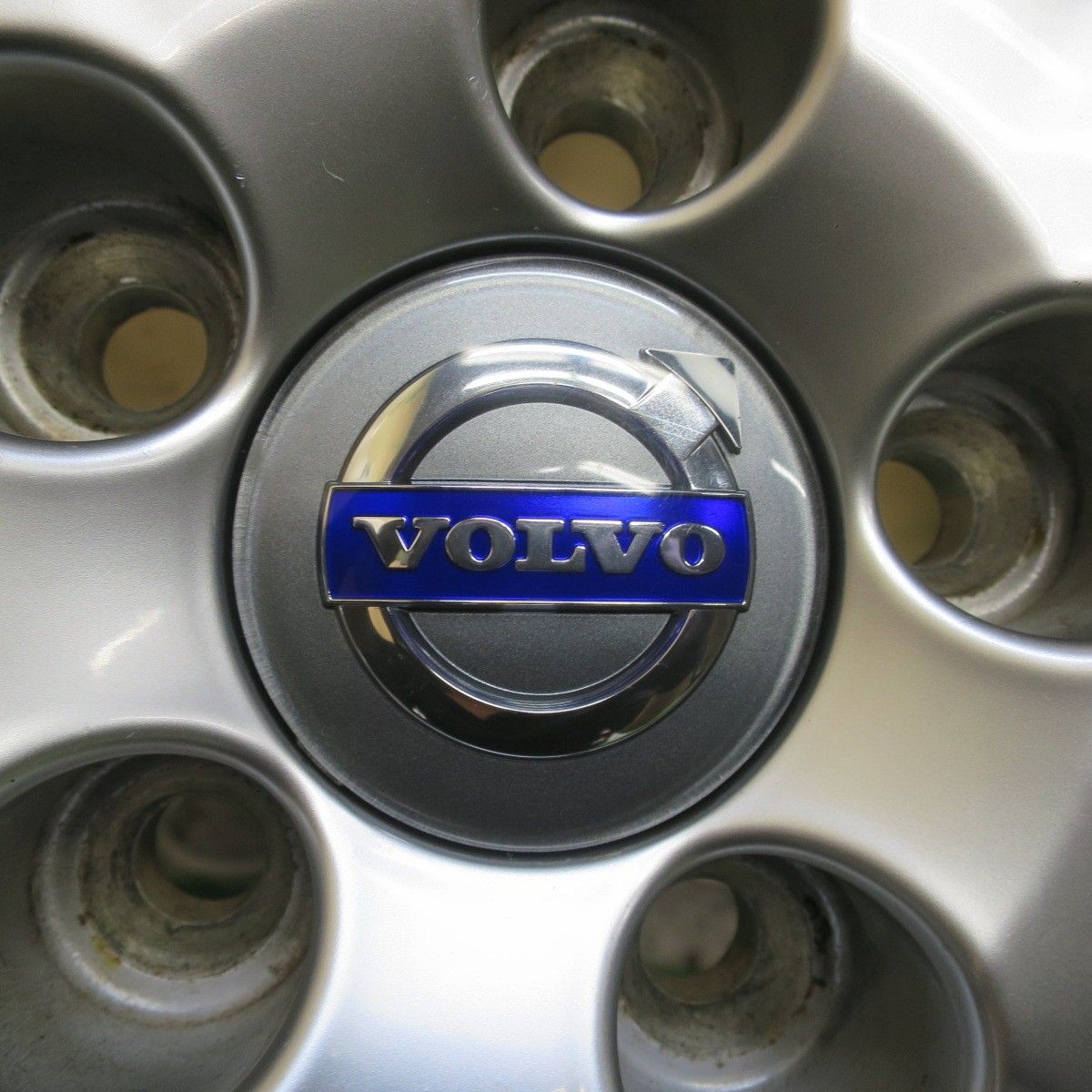 VOLVO