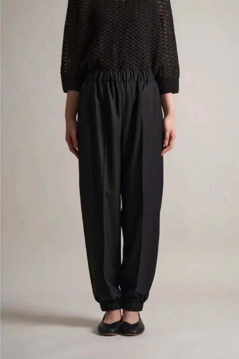 ベルティ カシミアブレンド ジョガー