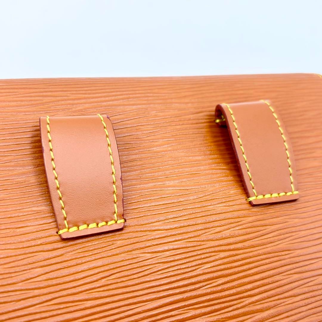 ルイヴィトン M52608 エピ サンチュール・ティルシット ボディバッグ