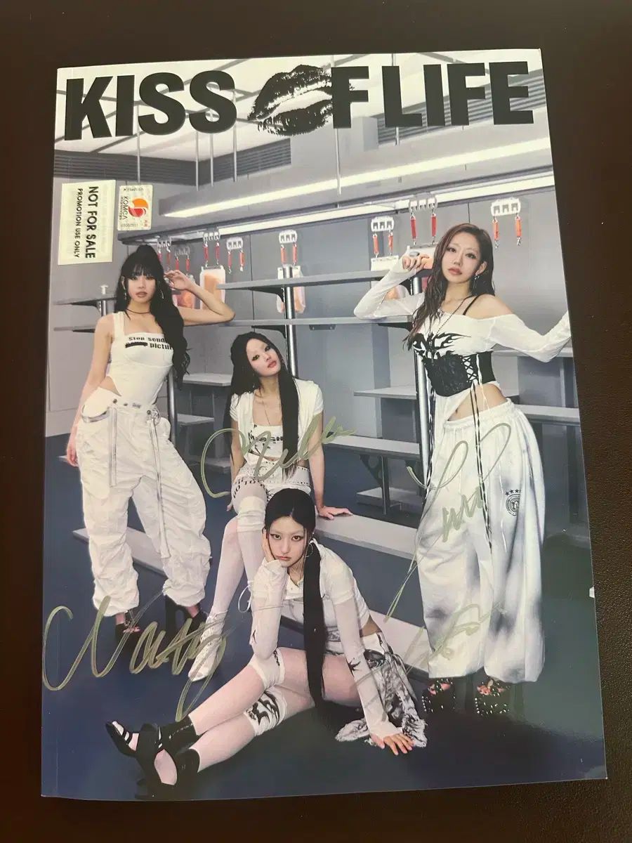 kiss of life サイン入りアルバム kiss of life メンバー直筆サイン入りアルバム トレカ ベル