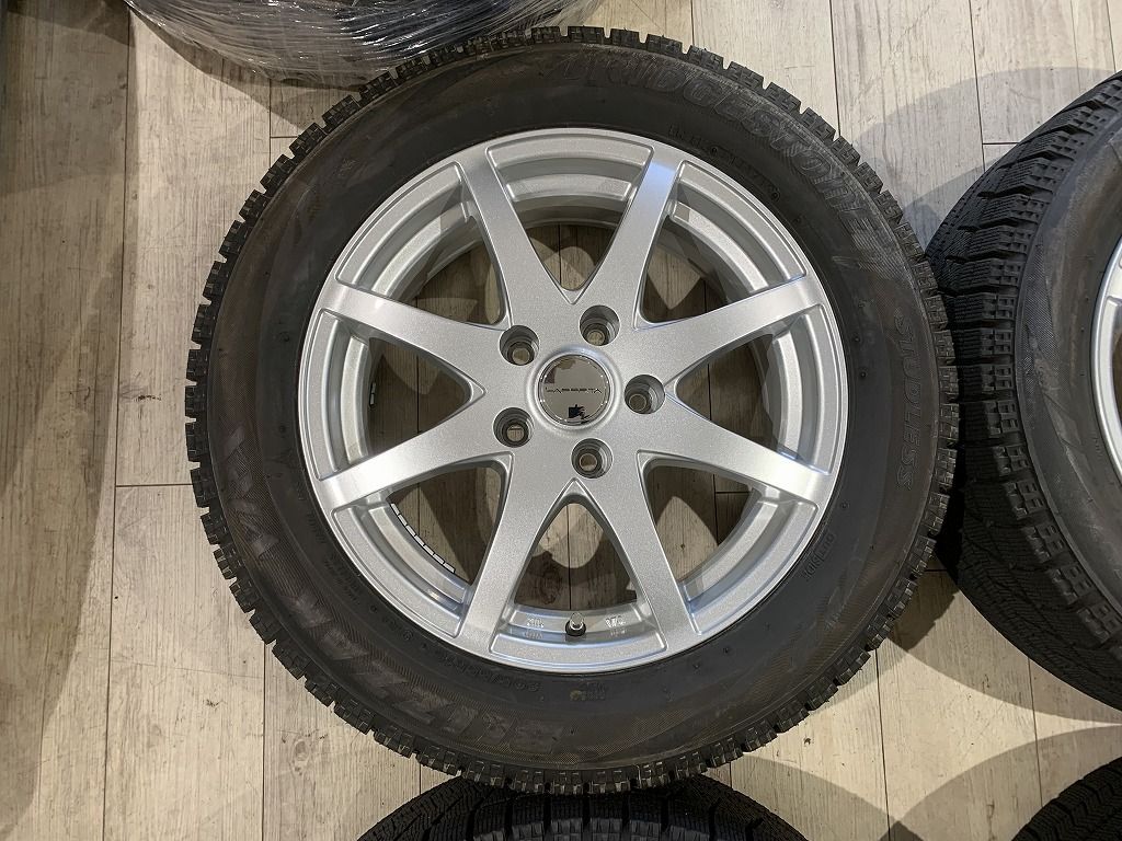 【2212019】スタッドレス LAPORTA01 16インチ 6.5J +38 PCD114.3 5H + BRIDGESTONE VRX 205/55R16 2019年 クラウン リーフ スカイライン 等