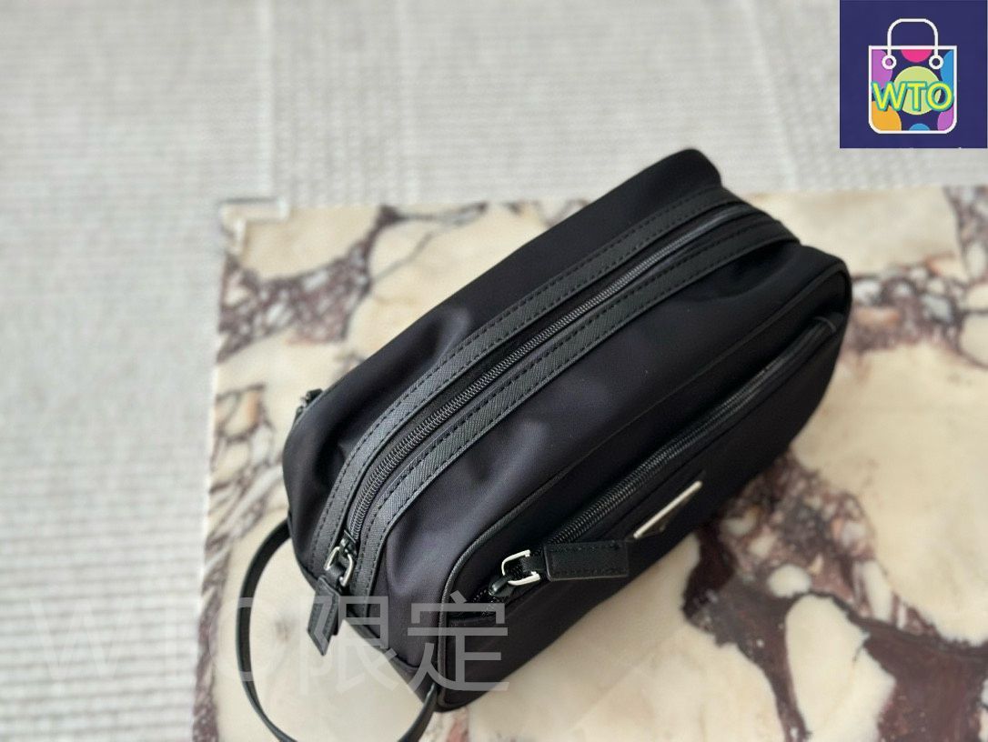 プラダ　ポーチ 今日WTO】Prada Nylon Cosmetic Pouch プラダ ナイロン コスメ