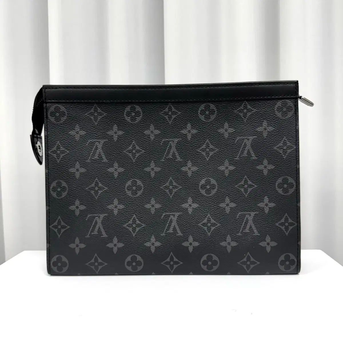 Louis Vuitton ルイヴィトン ポシェット ヴォワヤージュ クラッチ