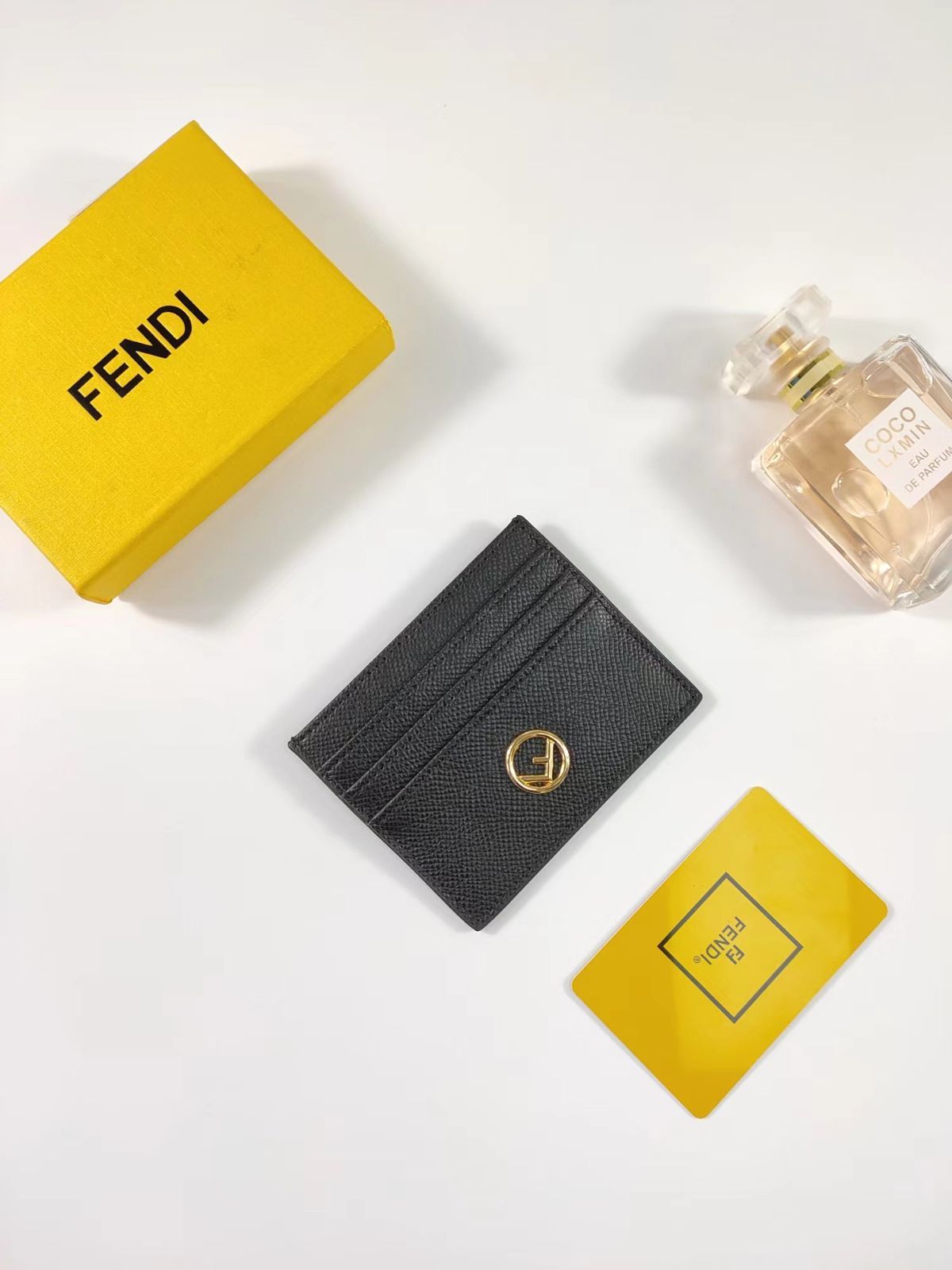 FENDI カードケース エフ イズ フェンディ