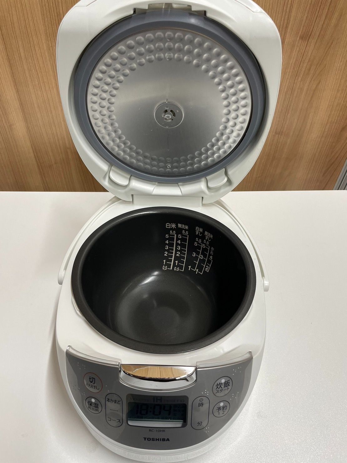 東芝 炊飯器 5.5合炊き RC-10VRR 2022年製 グランブラック - キッチン家電