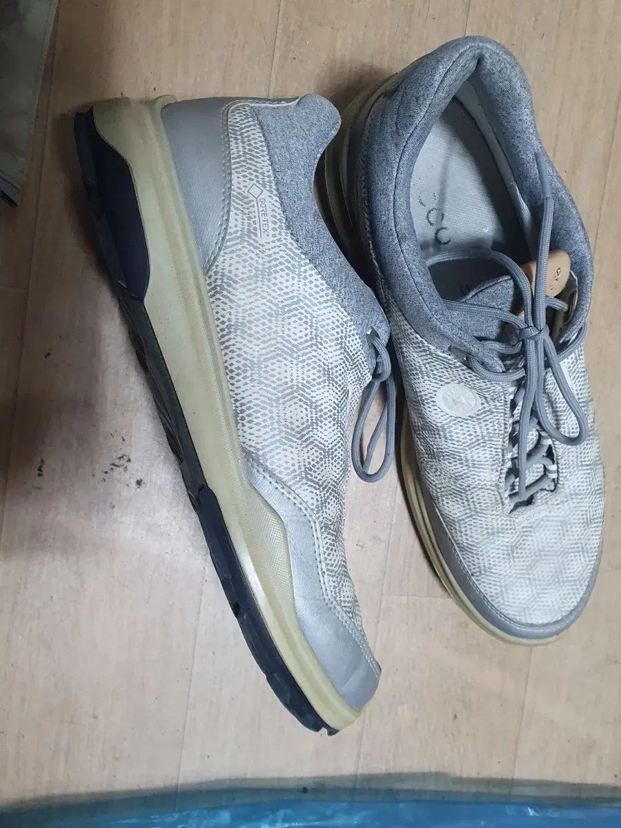 【雷市場（ポンジャン）商品韓国直送】 275 Ecco(エコー) ゴルフシューズ