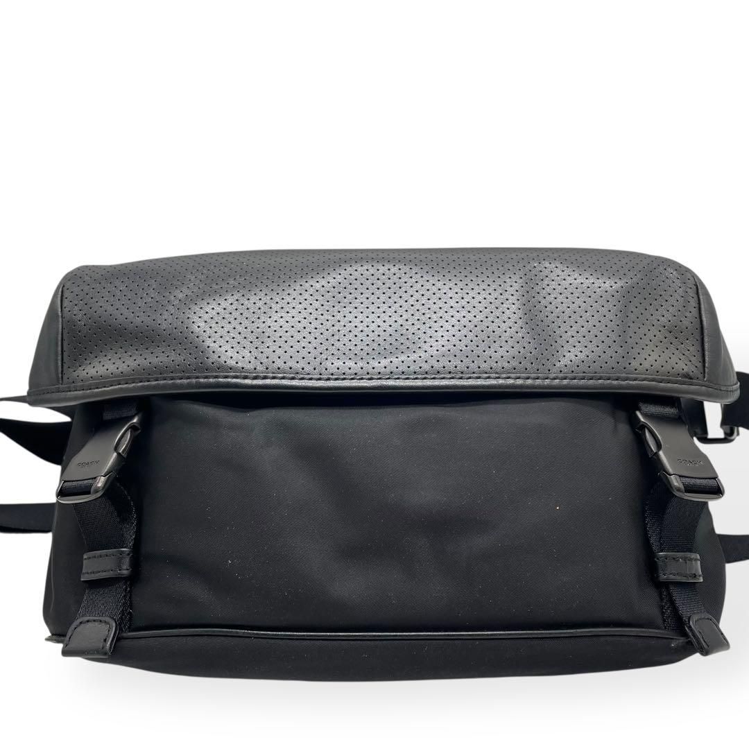 ✨美品✨COACH コーチ テリアン パフォレイテッド レザー ボディーバッグ★ 良品 COACH コーチ テリアン パフォレイテッド レザー ボディー